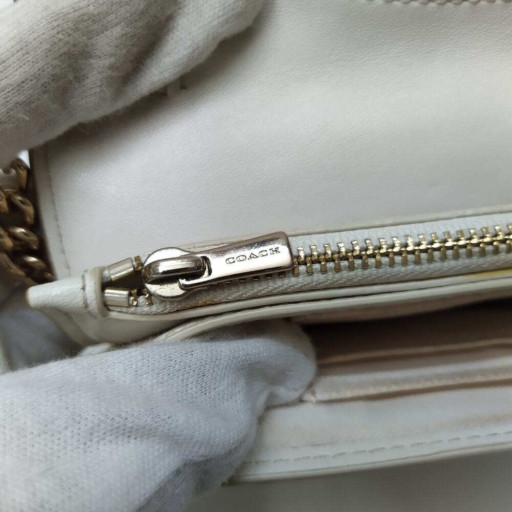 Coach Ivory Leather Chain Strap Turnlock Flap Closure Crossbody Bag - Picture 13 of 16